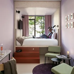 *** Hotel Unplugged Países Bajos