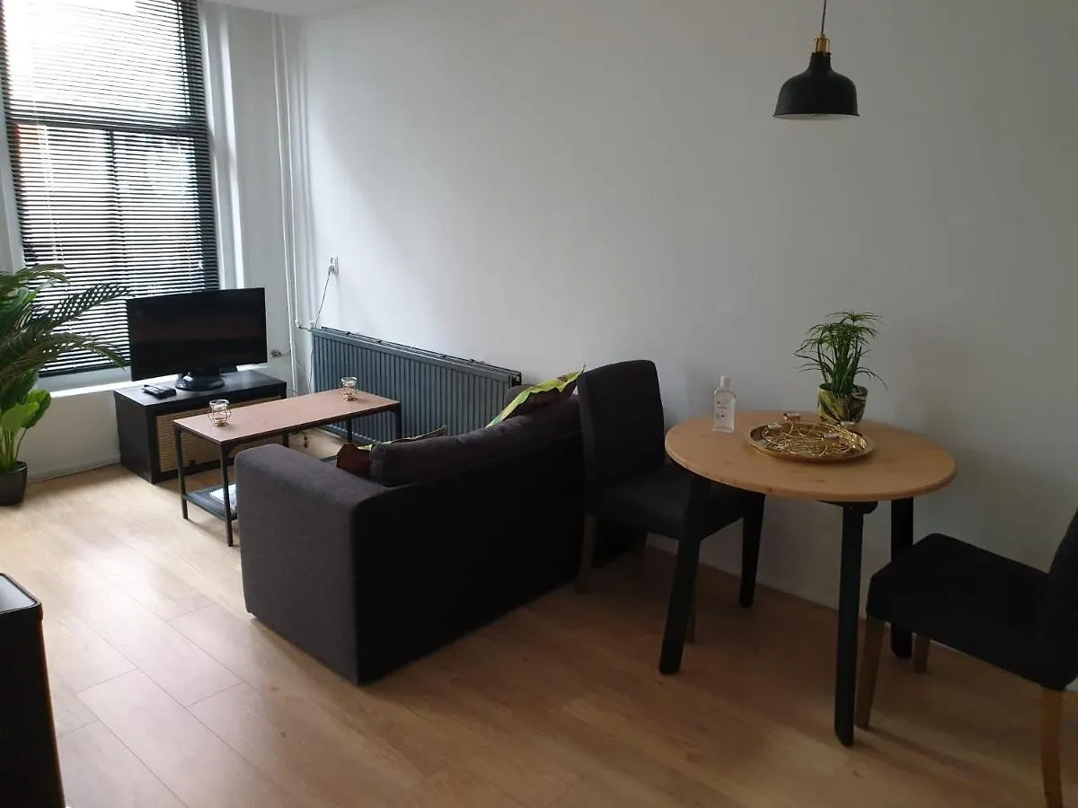 Recharge Hostel Rotterdam 0*,  Hollanda